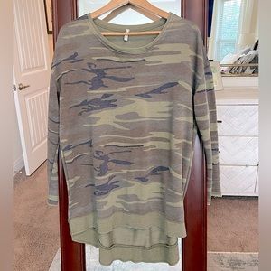 Z Supply Weekender Camo long sleeve Tunic - size S